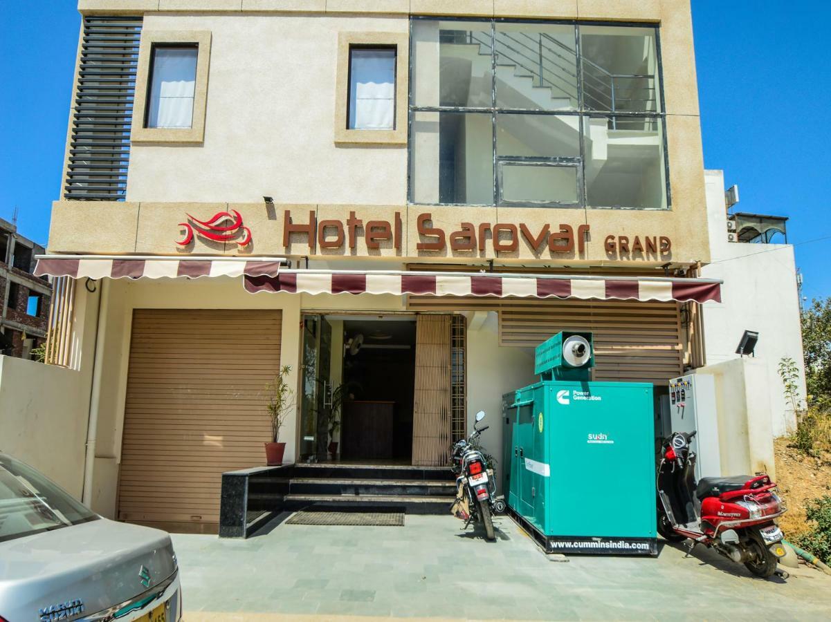 Capital O 35703 Hotel Sarovar Grand Udaipur Bagian luar foto