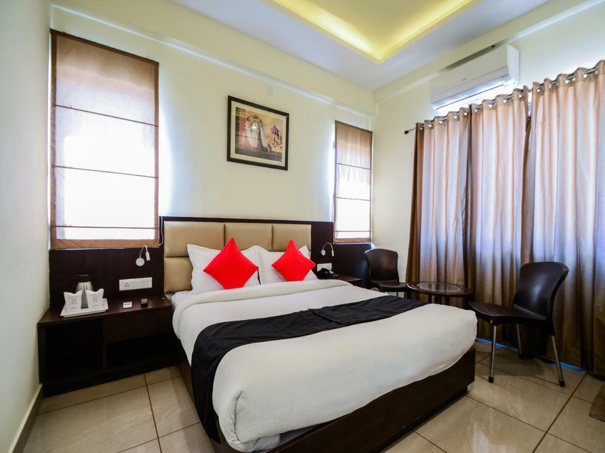 Capital O 35703 Hotel Sarovar Grand Udaipur Bagian luar foto