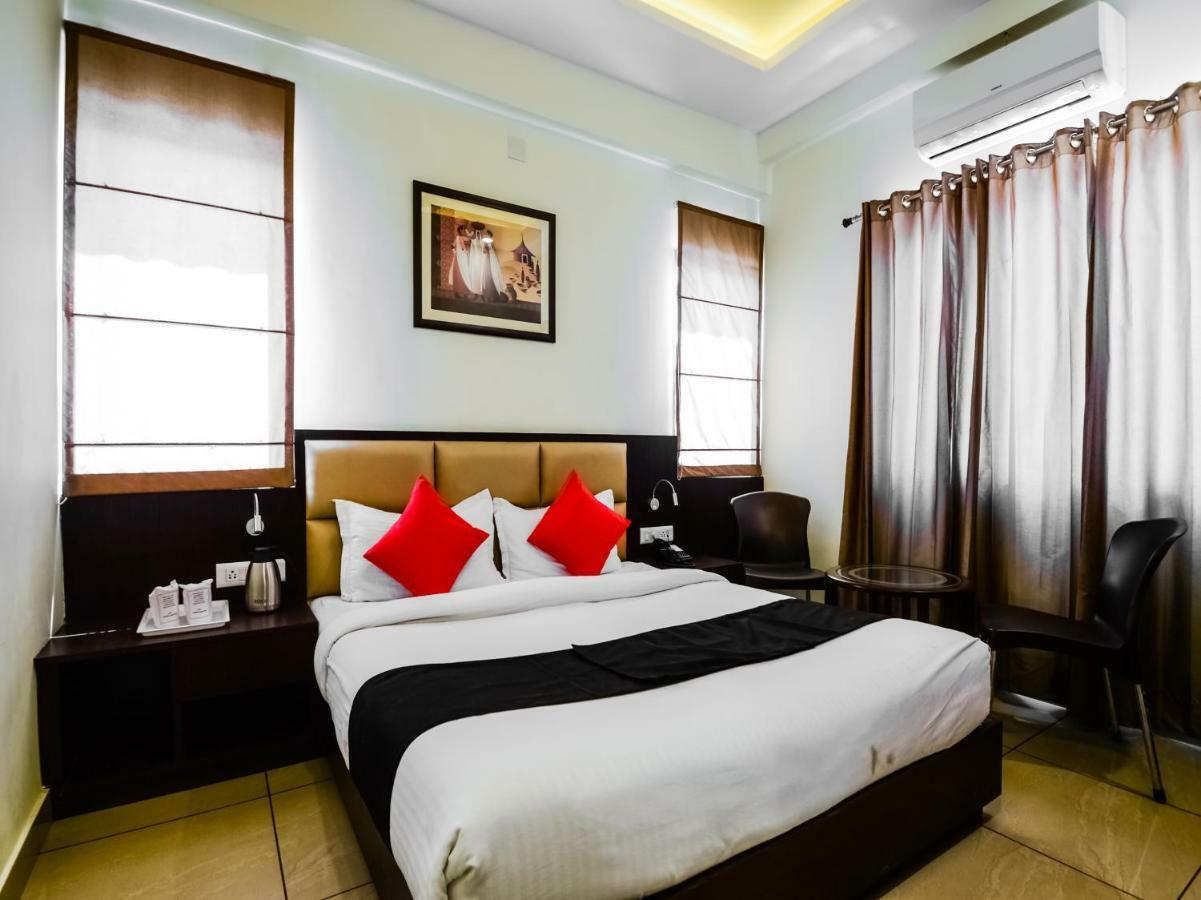 Capital O 35703 Hotel Sarovar Grand Udaipur Bagian luar foto